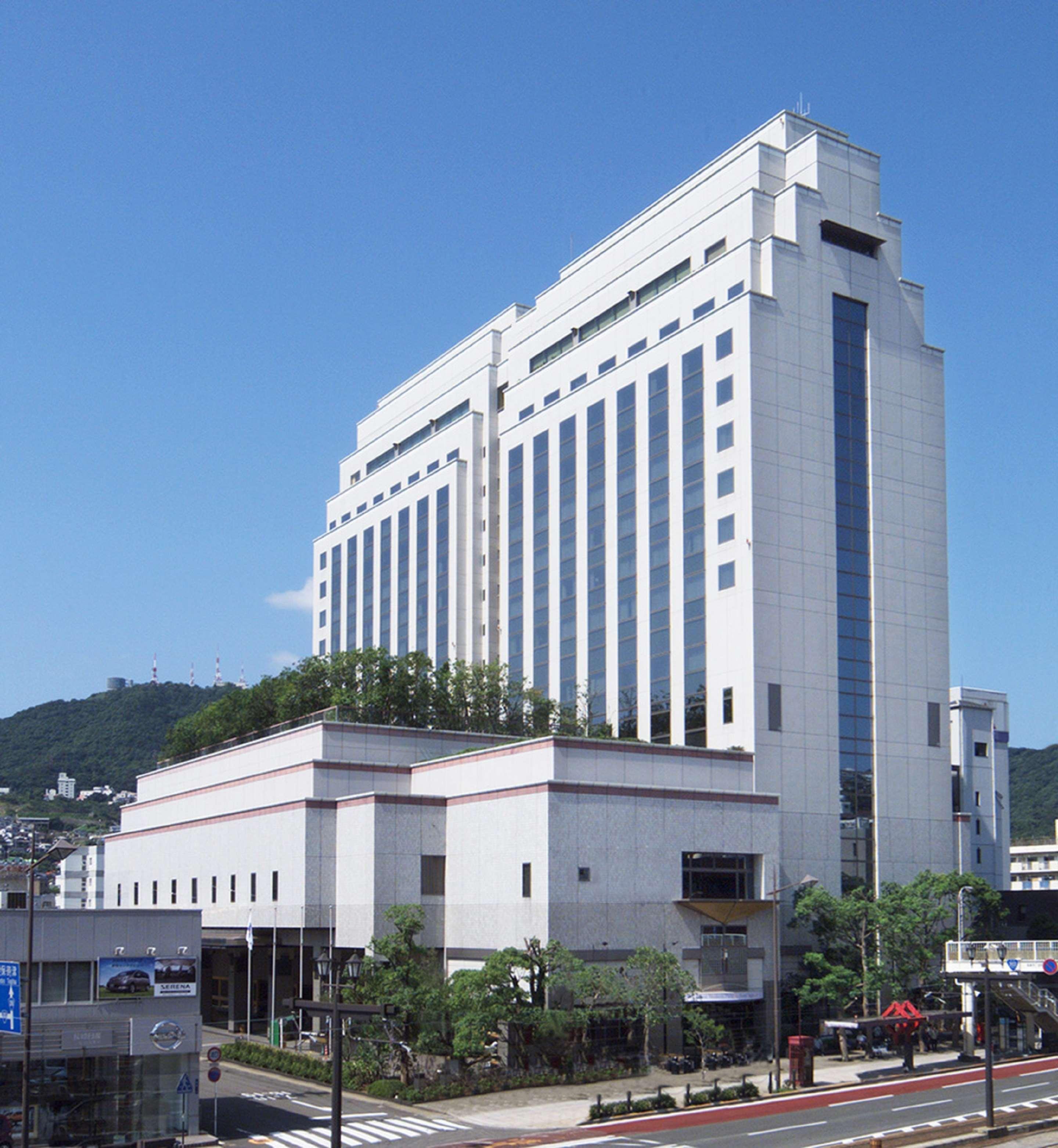 The Global View Nagasaki Exterior foto The University Hospital