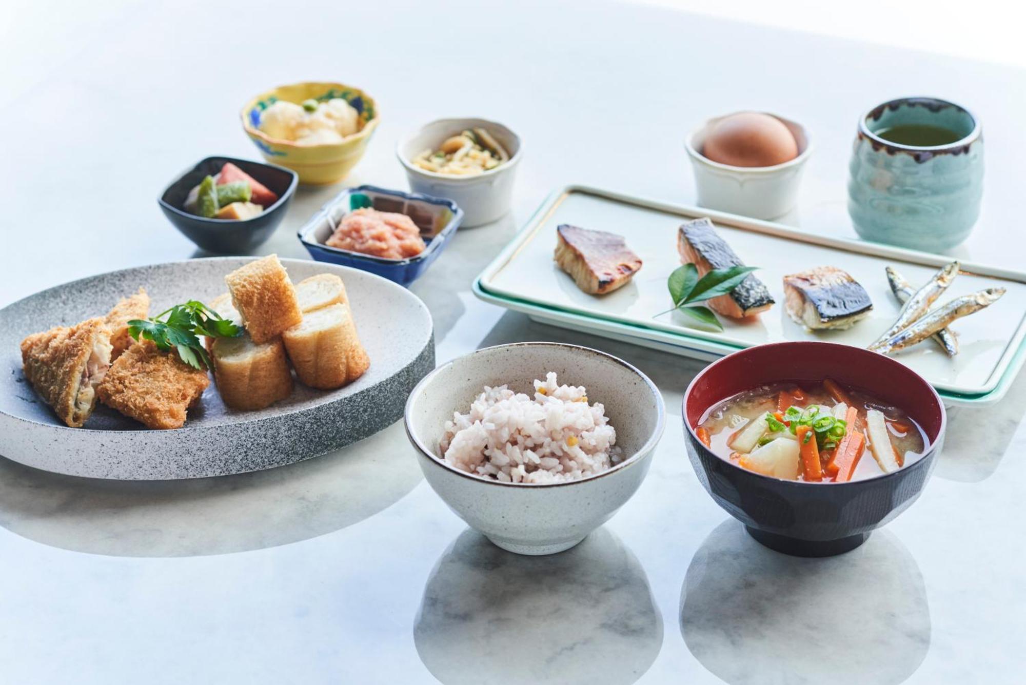 The Global View Nagasaki Exterior foto A selection of Japanese dishes
